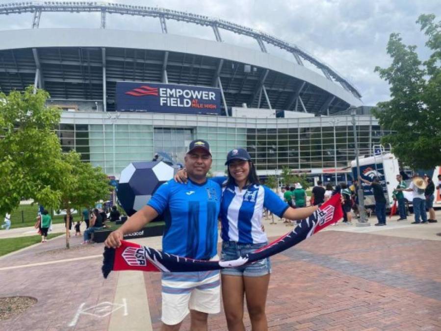 La familia del lateral hondureño, Diego Rodríguez, asistió al Denver para ver al jugador de la Bicolor.