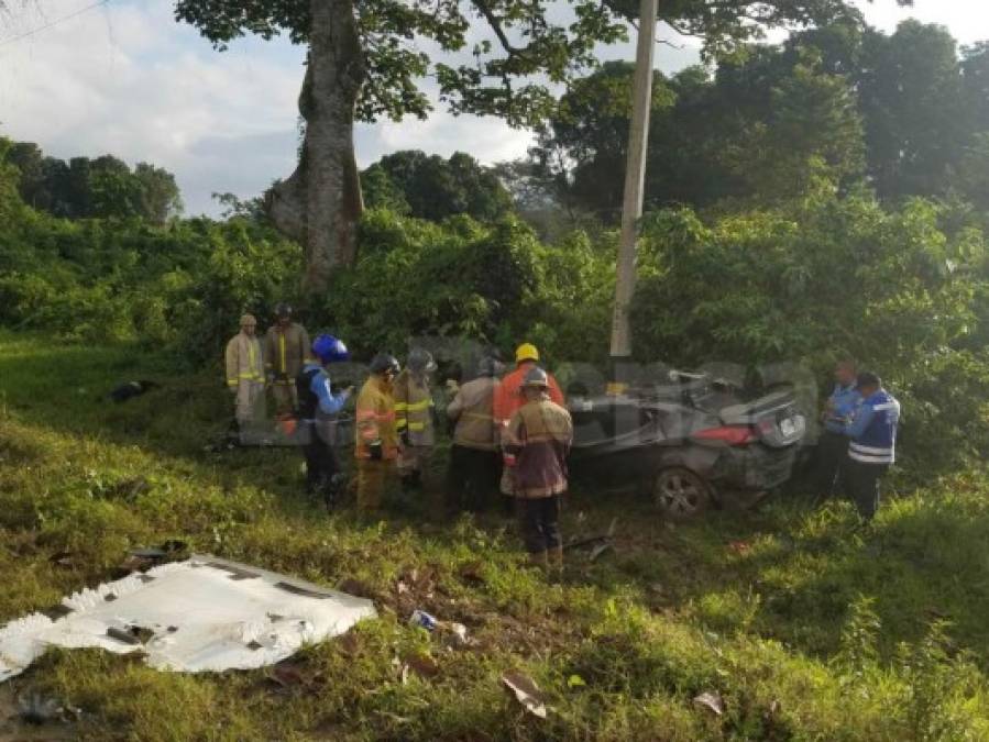 Cárcamo explicó que un equipo bomberil se desplazó hacia el lugar para verificar la información.<br/>