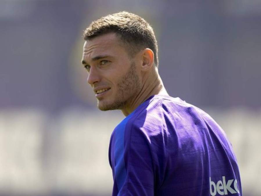 Thomas Vermaelen: El central belga sigue inédito en lo que va de la temporada y en ninguno de los dos partidos oficiales ha sido convocado por Ernesto Valverde. Medios señalan que en el club culé le buscan salida.