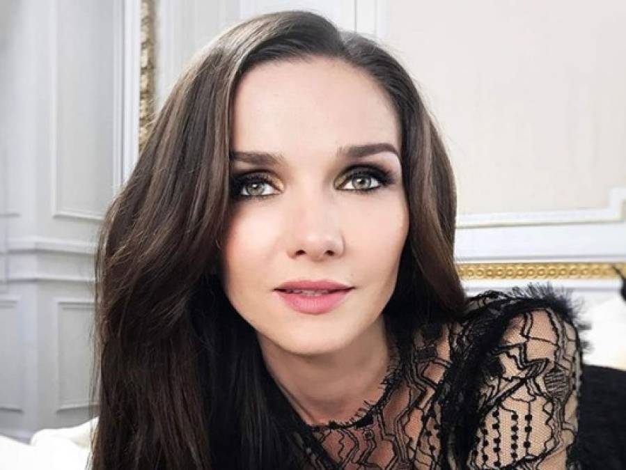 Natalia Oreiro: La actriz y cantante urugaya acusó un violento ataque sexual por parte de su colega Jorge Perugorría mientras rodaban la serie 'Lynch' (2012 y 2013). <br/><br/>El actor ya había acosado a la actriz fuera del set, pero no contento lo hizo también frente a las cámaras: 'Ya habíamos pautado la dinámica de la escena... Era un escena romántica. Habíamos pautado que él me sacaba la camisa, pero que yo abajo tenía un corpiño, pero en medio de la escena él me arranca el corpiño. Obviamente yo me puse muy mal pero él siguió con la escena. Cuando terminó, me fui a hablar con el director y me pidió repetirla' declaró la actriz.<br/><br/>Oreiro dijo que su compañero de pantalla habría pedido disculpas por lo ocurrido, excusandose con tener 'problemas con el alcohol'. <br/>