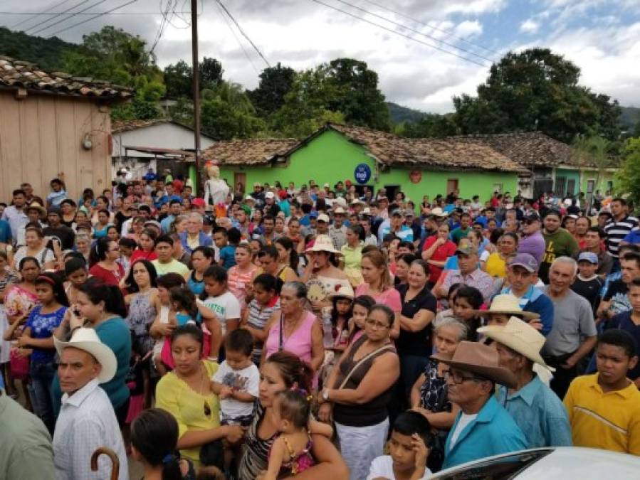 Los habitantes de los tres pueblos se reunieron para compartir y continuar la tradición del Guancasco.