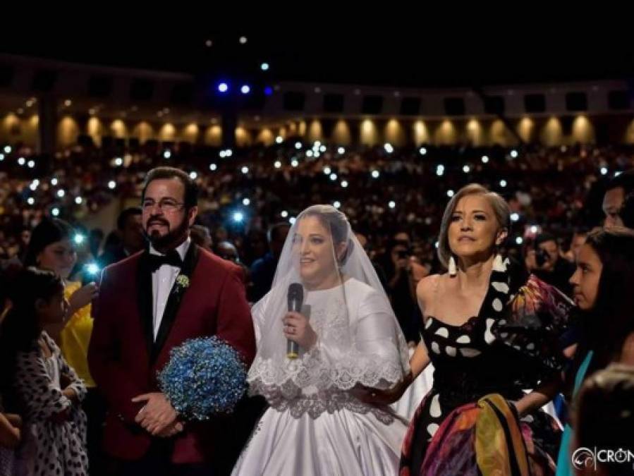 La boda de Hannah, la hija menor de German Ponce y la pastora Ninoska, cuando entraron a la iglesia que se celebró en agosto del año pasado.