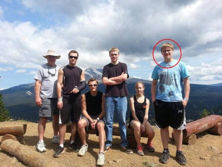 Lucas Eibel, estudiante de 18 años, es otra de las víctimas de Chris Herper, según confirmó su familia. Lucas era un cuatrillizo. En la imagen junto a sus hermanos.<br/><br/>