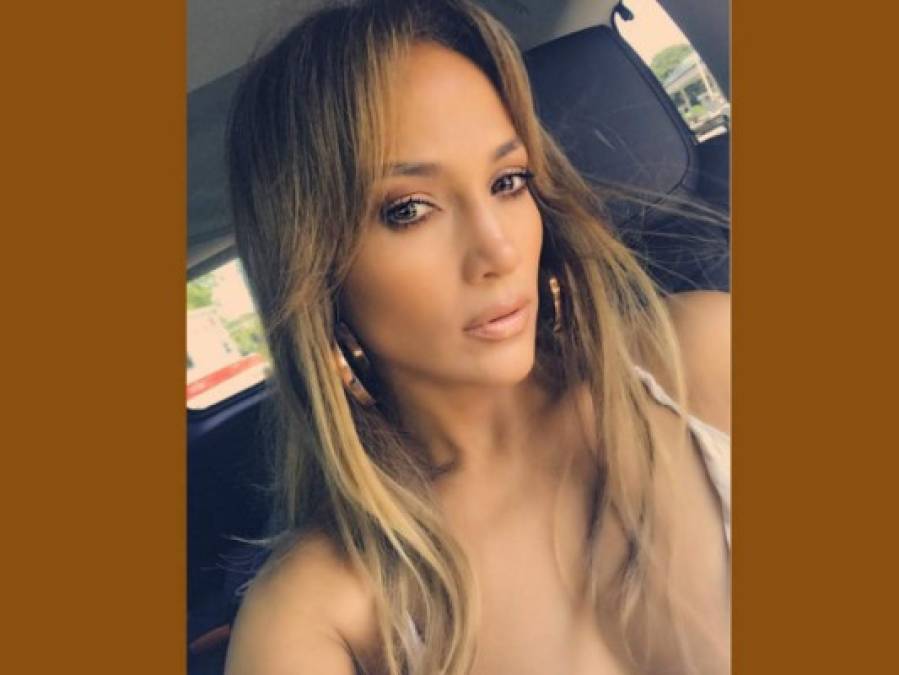 La cantante JLo es noticia a nivel mundial por cada detalle que ocurre en su vida y es que es una de las celebridades más aclamadas por el público.