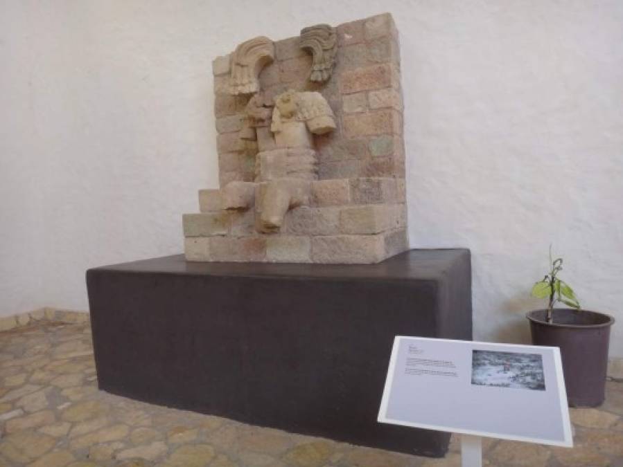 Busto del Templo 21, Museo de las Esculturas, Parque Arqueológico Copán, Honduras.