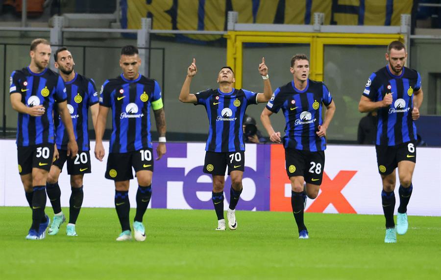 Alexis Sánchez lidera triunfo del Inter ante Salzburgo en Champions
