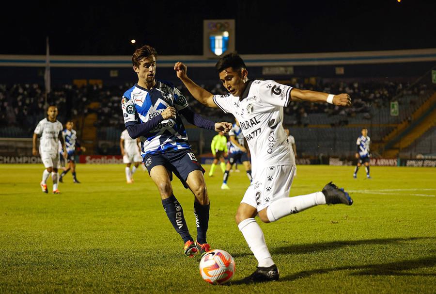 Monterrey golea a Comunicaciones en la Copa de Campeones de Concacaf