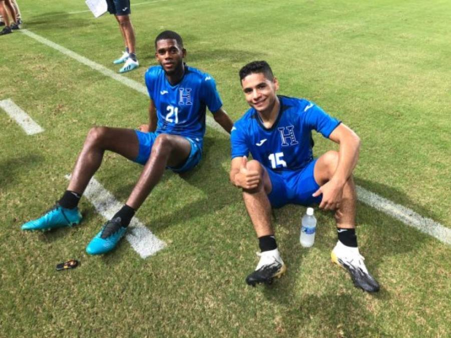 El equipo está tranquilo porque '“tenemos un plantel con muy buen pie, con calidad técnica, también de marca y mucho físico, el fútbol tiene dos etapas; una cuando tienes el balón y atacas y otra cuando no la tienes y te toca defender, ambas las hemos entrenado para cualquier circunstancia del partido”, expresó Álvarez ya sobre la parte futbolística.