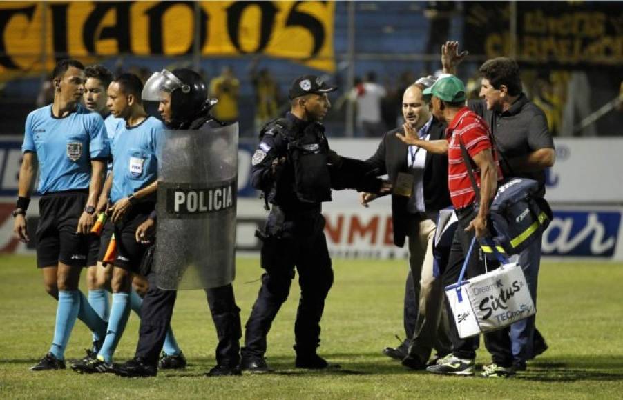 A Vargas le puede caer un castigo por su lamentable reacción al final del partido contra Real España.