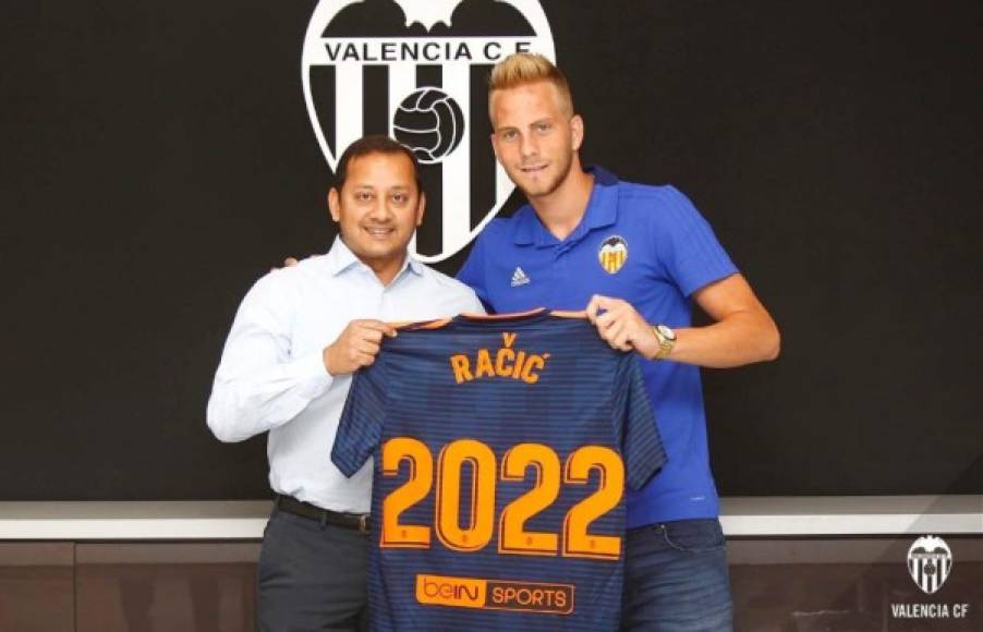 El Valencia ha hecho oficial el fichaje del mediocampista serbio Uros Racic, de 20 años, del FK Estrella Roja de Belgrado. El jugador firma hasta el 30 de junio de 2022 y tendrá una cláusula de rescisión de 100 millones de euros. Foto Twitter