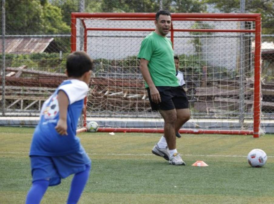 Gregorio Serrano: El exjugador del Olimpia y de la Selección Nacional tiene una escuela de fútbol en San Pedro Sula.