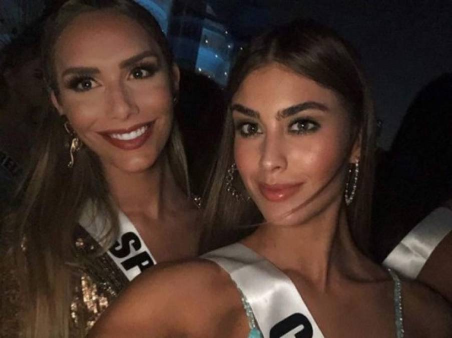 A los que critica su participación en el Miss Universo como una mujer transexual Ángela respondió: 'No soy un hombre queriendo ser una mujer, nunca lo fui. Yo soy una mujer con una característica diferente y creo que entro dentro del abanico de la diversidad de lo que es ser mujer y eso nos suma, nunca nos va a restar.'<br/><br/>En foto con Miss Colombia 2018 Valeria Morales.