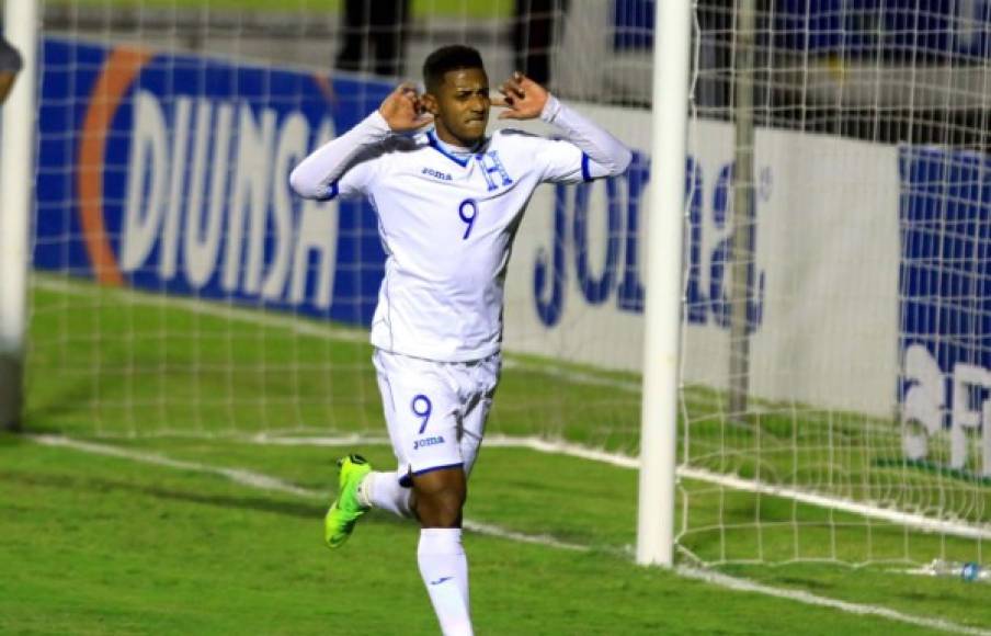 'Choco' Lozano cobró el penal y marcó el 1-0 de Honduras ante Panamá de esta polémica manera.