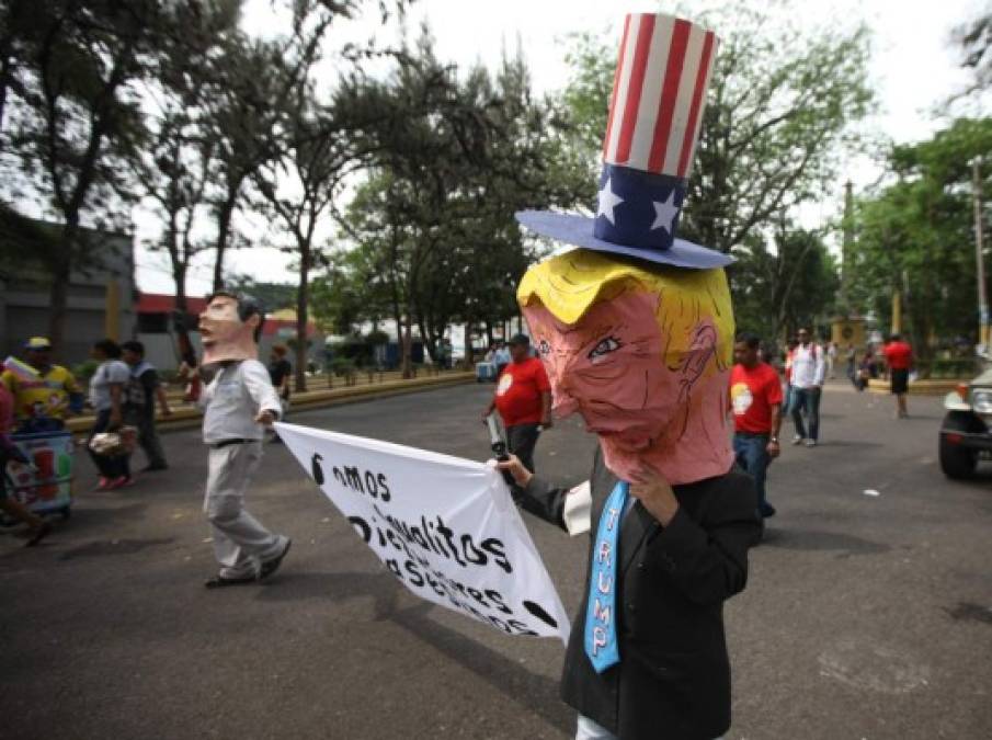 Los reclamos contra el gobierno de Estados Unidos salieron a relucir en las protestas.