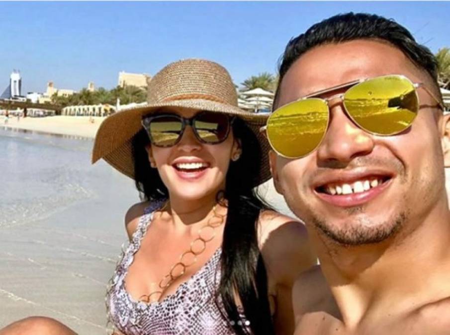 Emilio Izaguirre y Virginia están pasando unas bellas vacaciones en Dubai.