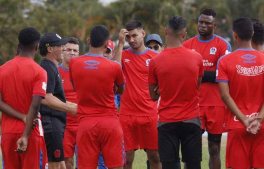 Te dejamos los fichajes, salidas y jugadores que cedió a préstamo el Olimpia para esta nueva temporada.