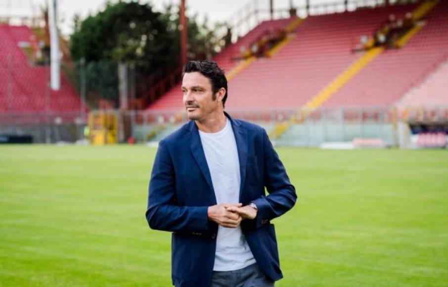 Massimo Oddo: El ex jugador italiano del Milan y Lazio dirigirá al Perugia la temporada que viene en la Serie B de Italia.