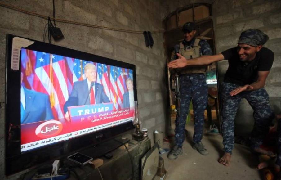 Los soldados iraquíes festejaron la victoria de Trump en las elecciones estadounidenses.