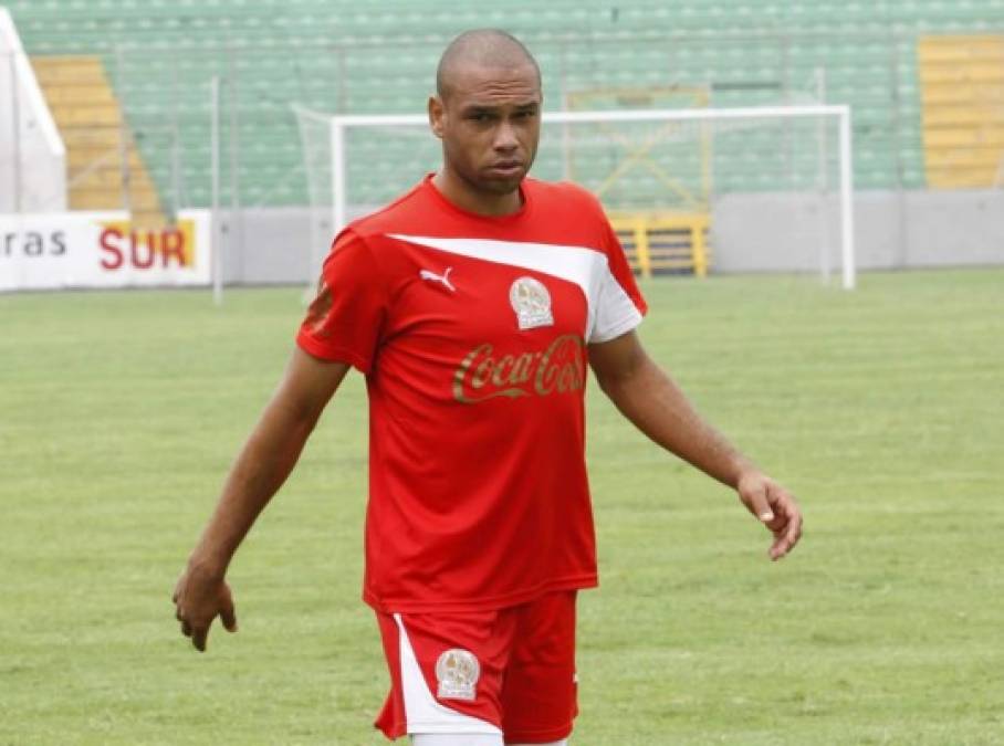 Este especial es luego de que el exjugador del Olimpia, el brasileño Cristiano dos Santos Rodrigues, se refirió muy mal en contra de Honduras en medio australianos. El sudamericano fue un fiasco en la Liga Nacional y ahora ha señalado que salió huyendo.