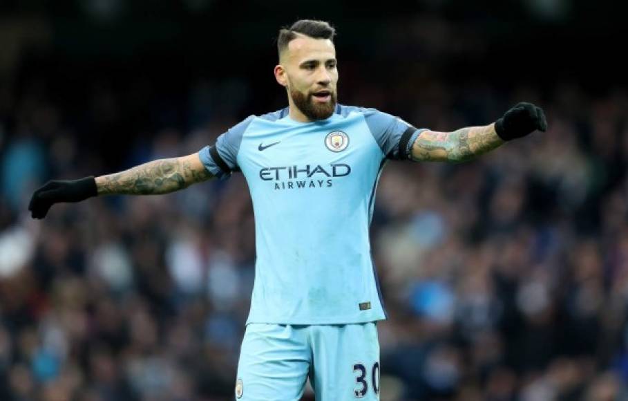 Otamendi: En Inglaterra informan que el zaguero argentino sería el reemplazo de Pepe en la zaga central del Real Madrid en la próxima campaña.