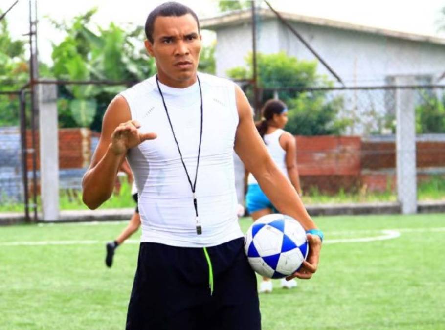 Rambo de León: En declaraciones al portal futbolcentroamerica, el mediocampista hondureño confesó que planea seguir activo en la Liga Nacional por lo que descarta su retiro del fútbol.