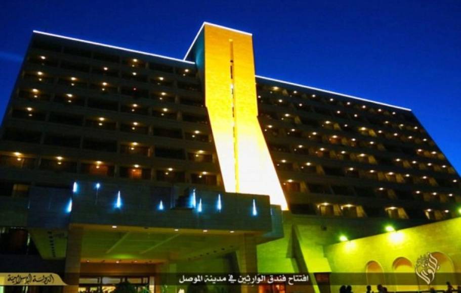 El Ninawa International Hotel, que solía recibir buena cantidad de comentarios en TripAdvisor antes de caer en manos del ISIS, tiene 262 habitaciones, dos restaurantes, dos salones de baile y gimnasio. Todos los musulmanes pueden entrar gratis.