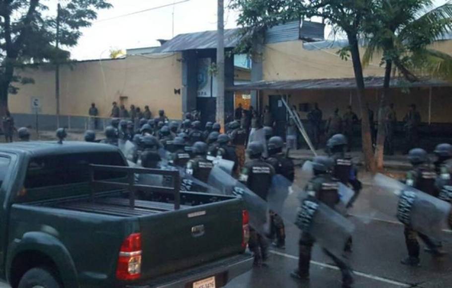 El Centro Penal de San Pedro Sula fue escenario, entre el 2004 y el 2016 (13 años), de más de 60 hechos violentos que dejó un saldo de, al menos, 215 muertos y alrededor de 115 heridos según un recuento del estatal Comisionado Nacional de los Derechos Humanos (CONADEH).
