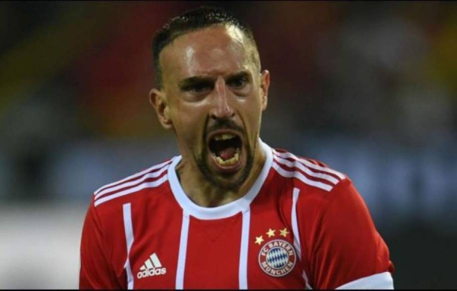 Los días de Franck Ribéry en el Bayern de Munich podrían estar contados. Según Bild, el exinternacional francés volvería a estar en la órbita del fútbol chino e incluso del fútbol árabe