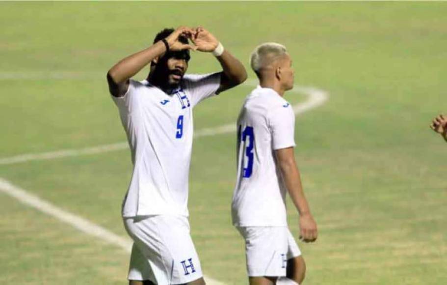 Jorge Benguché: Es el goleador del Olimpia y estará en la selección de Honduras (23 años).