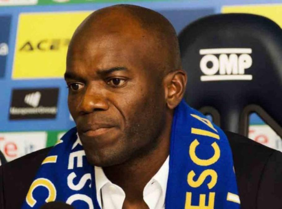 David Suazo coo entrenador del Brescia en la Liga de Italia dirigió tres partidos, empató dos (ante Perugia y contra Pescara, en ambos inició ganando) y perdió 3-2 ante Spezia. Además de que eliminado en la Copa.