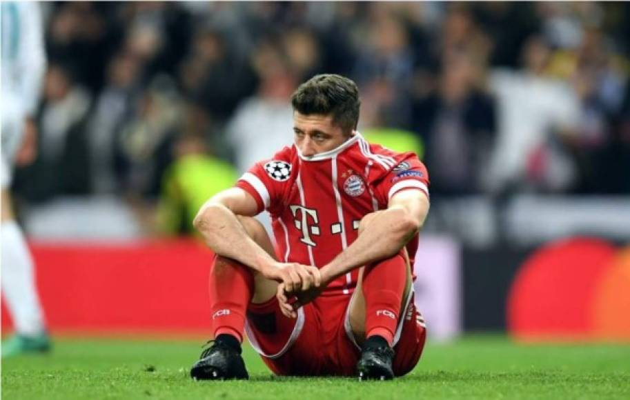 El Real Madrid rompió las negociaciones para fichar al delantero polaco Robert Lewandowski, según informaciones del canal alemán de Sky. El precio pedido por el Bayern Múnich, 100 millones de euros, sería el principal freno para afrontar su fichaje. El director general del Bayern, Karl-Heinz Rummenigge, mantiene que el delantero se quedará en el Allianz Arena y reitera que 'el Real Madrid no tiene ninguna posibilidad' de fichar a Lewandowski. Foto AFP