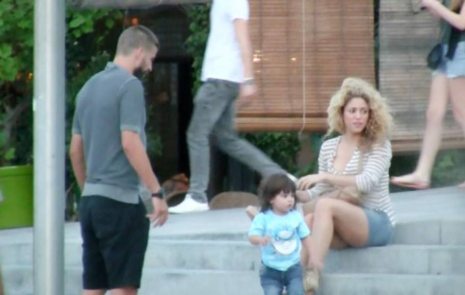 Shakira decidió seguir adelante con su relación, sin importar que la llamaran 'asalta cunas' por los 10 años de diferencia entre ella y su amado.
