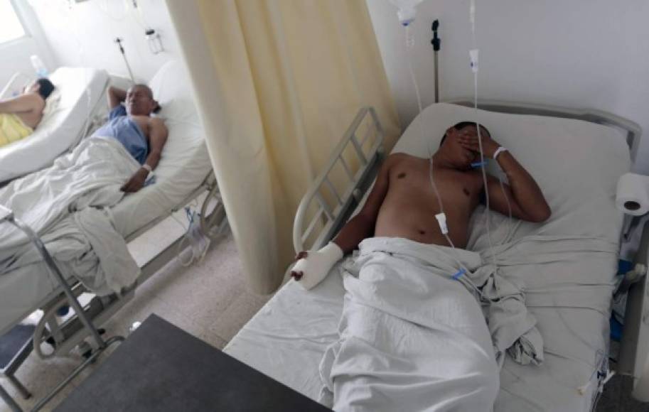 Andrés Martinez permanece en el Hospital General de Iguala tras ser herido en los enfrentamientos del sábado.