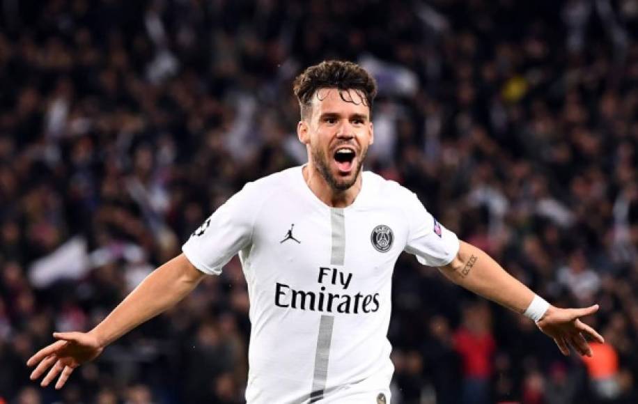 El español Juan Bernat abrió el marcador en el estadio Parque de los Príncipes para el PSG sobre el Liverpool.