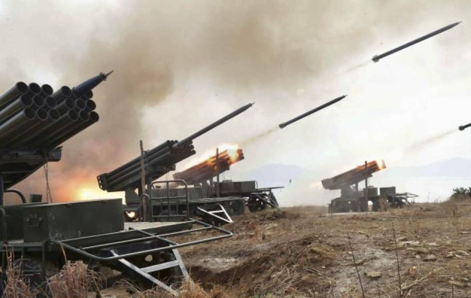 Los ejercicios de la artillería norcoreana.