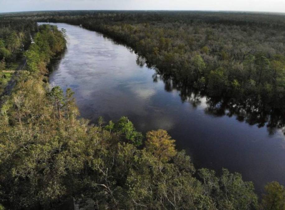 El acceso al puente probablemente se cortará el miércoles, cuando se predice que las aguas crecidas por las fuertes lluvias provocadas por Florence alcanzarán su punto máximo.