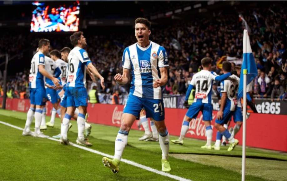 La emoción de los jugadores del Espanyol tras el gol de David López para el 1-0 contra el Barcelona.