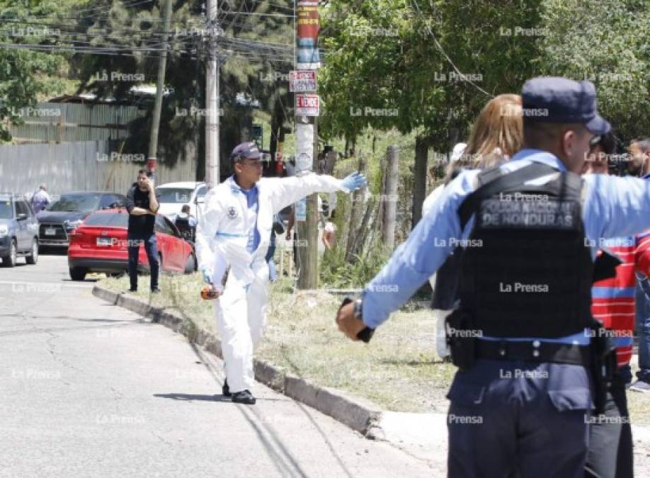 Testigos aseguraron que en el lugar se escuchó una ráfaga de disparos, sin embargo, se desconocen más detalles del hecho sangriento.