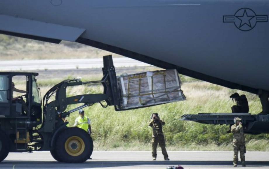 'Este no es el primer envío que llega de parte de Estados Unidos ni será el último' para la gente de Venezuela, dijo, pues la semana pasada se entregó en Cúcuta un primer cargamento de ayuda y ayer las autoridades colombianas recibieron 2,5 toneladas donadas por el Gobierno de Puerto Rico.