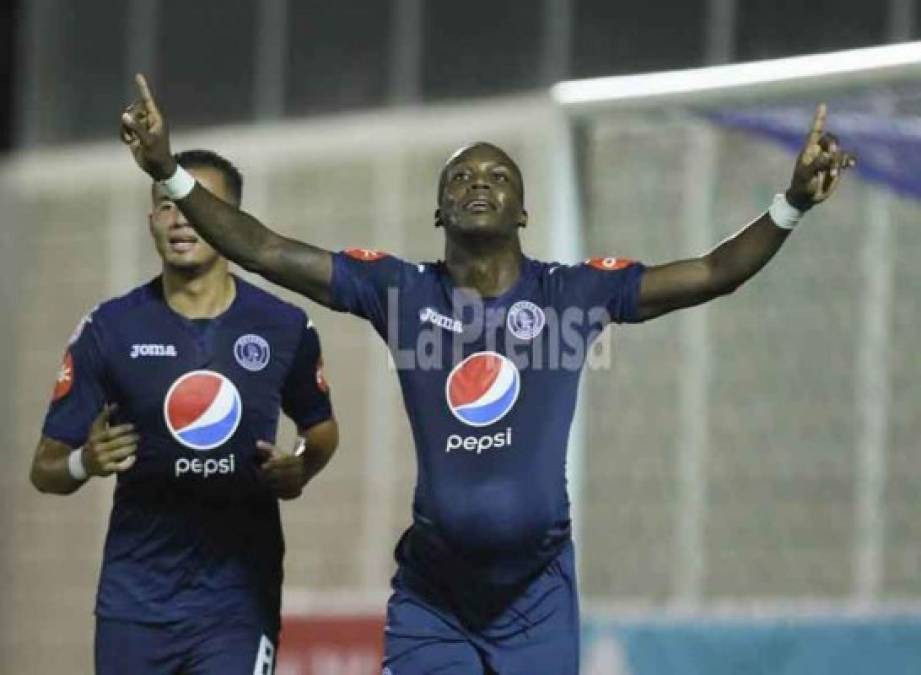 Rubilio Castillo lideró la victoria de 3-1 del Motagua ante la UPN.