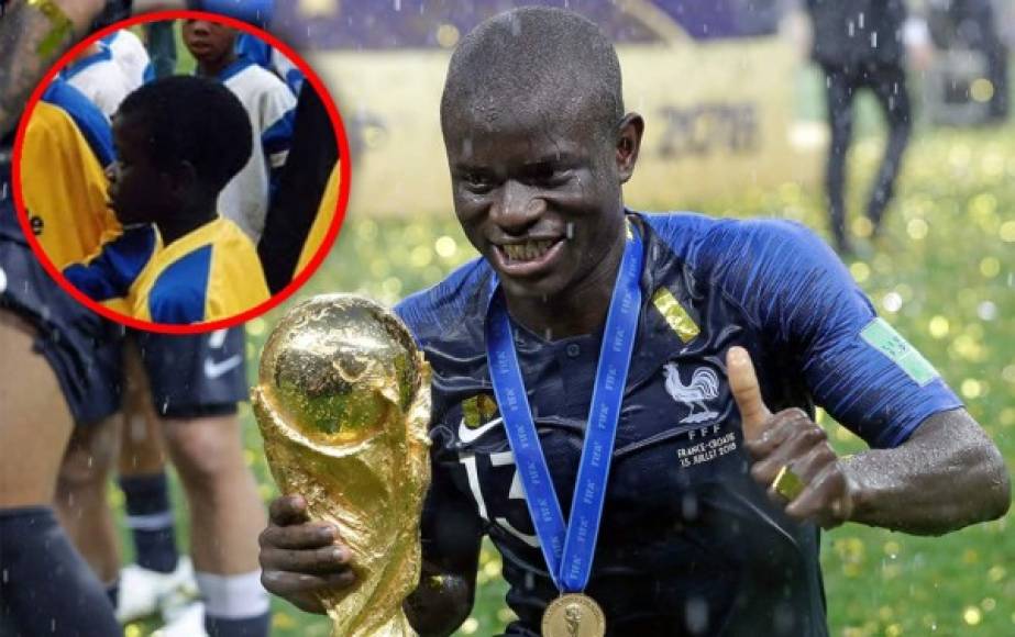 N'Golo Kanté es el cerebro de la Francia campeona del Mundial de Rusia 2018. Sus compañeros de la selección e incluso su entrenador se deshacen en elogios con él. Te contamos su historia de humildad.