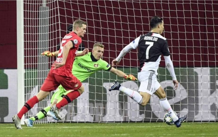Cristiano Ronaldo marcó uno de los goles para la victoria de la Juventus sobre el Bayer Leverkusen en el cierre de la fase de grupos de la Champions League.