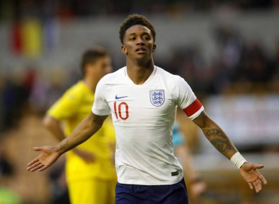 Gray, por su talento, destacó en selecciones menores de Inglaterra, pero su nivel decayó y se rezagó en esa carrera. Tendría la ilusión de defender la camisa de Jamaica en busca de un boleto al Mundial de Catar 2022.