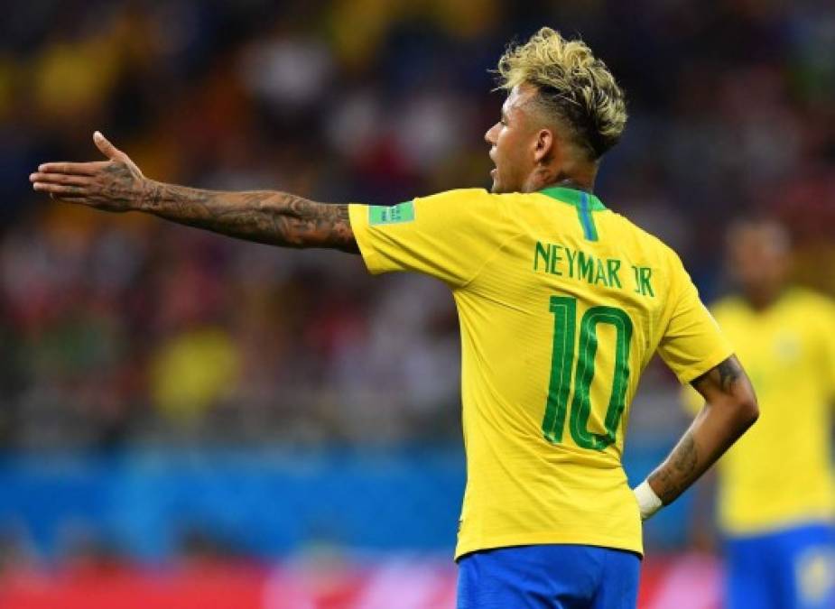 Neymar fue incluído en el 11 titular pese a que el propio entrenador Tite señaló que no estaba al 100% .