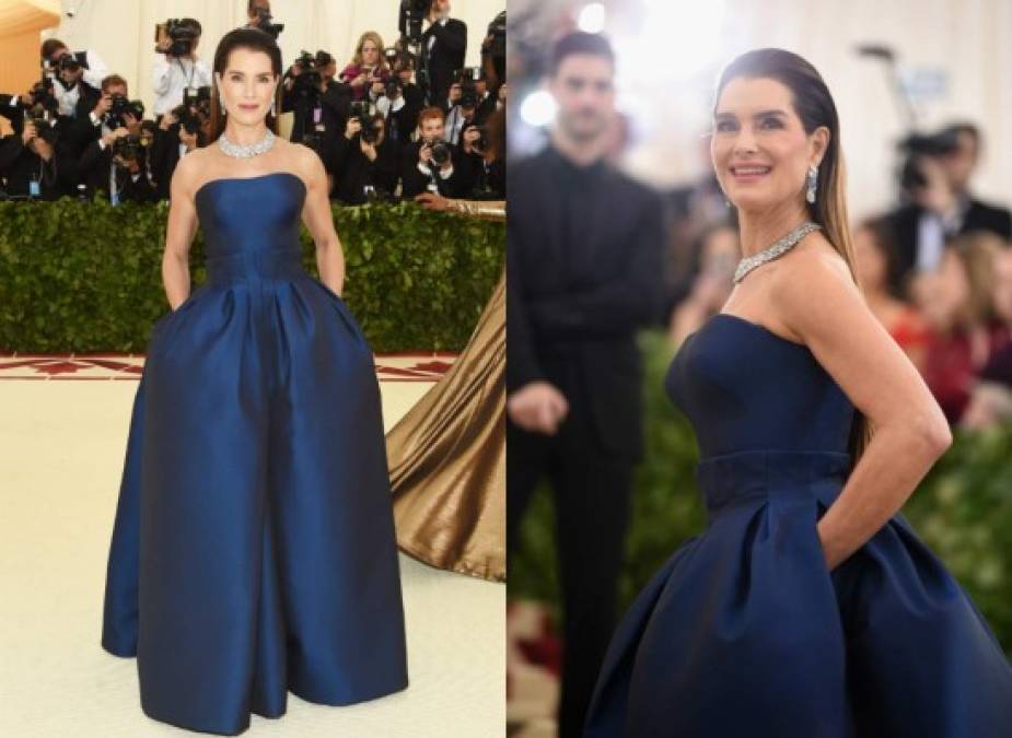 Brooke Shields lució como una princesa con un vestido de tafetán azul de Zac Posen. El detalle de las bolsas en la falda lo hace cómodo y juvenil.<br/>