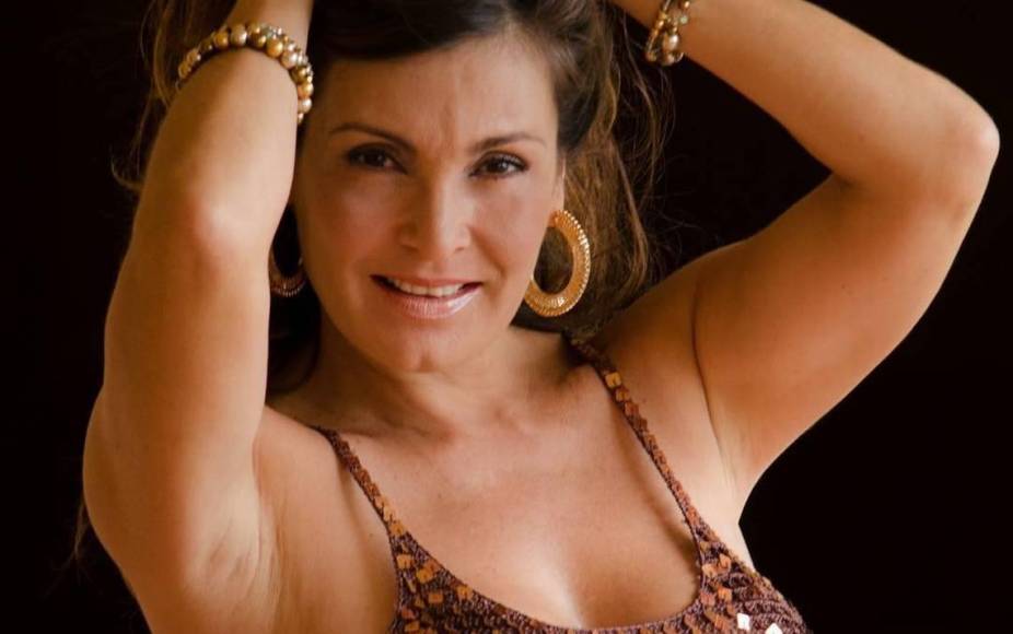 La actriz conocida por protagonizar la telenovela Ligia Elena, reveló que llegó a Las Vegas gracias a la ayuda de un cuñado, quien trabaja en una compañía de repartición de paquetes.
