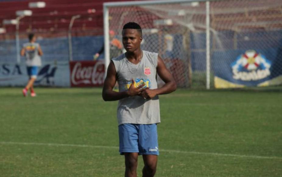 El volante Maicol Montero estaba entrenando con Real Sociedad, pero no pudo quedarse con el conjunto aceitero y de momento está libre. Fue dado de baja en el Vida.