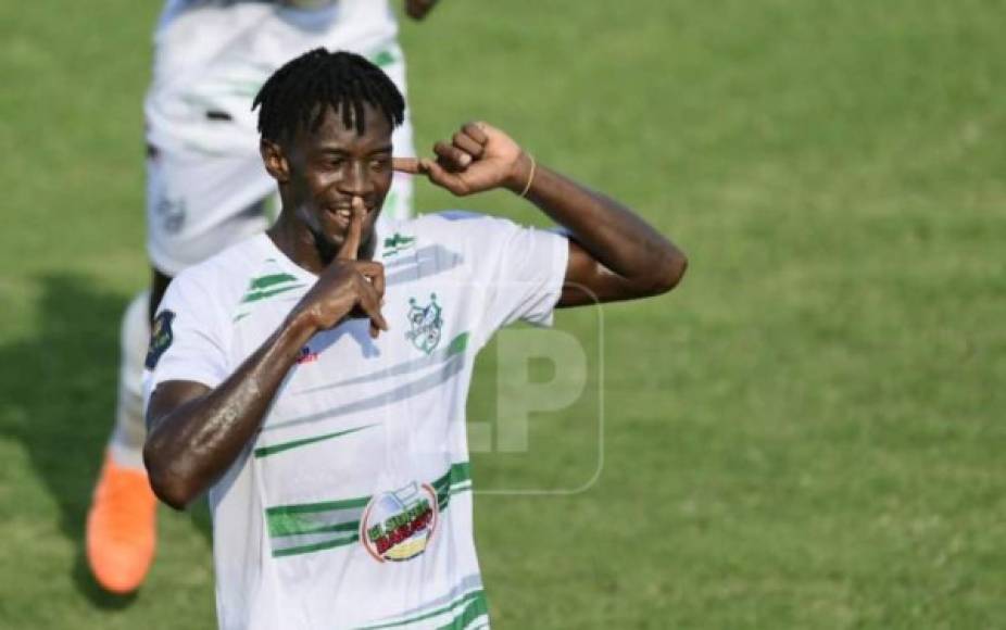 Carlos Bernárdez: El goleador del presente torneo suena para llegar a reforzar al Real España luego de su gran campaña con Platense en donde marcó 10 goles.