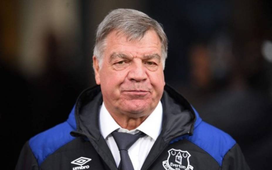 El Everton ha hecho oficial la salida de Sam Allardyce tras no lograr los objetivos fijados en la Premier League esta temporada. El nombre de Marco Silva toma fuerza como su posible relevo. Foto AFP