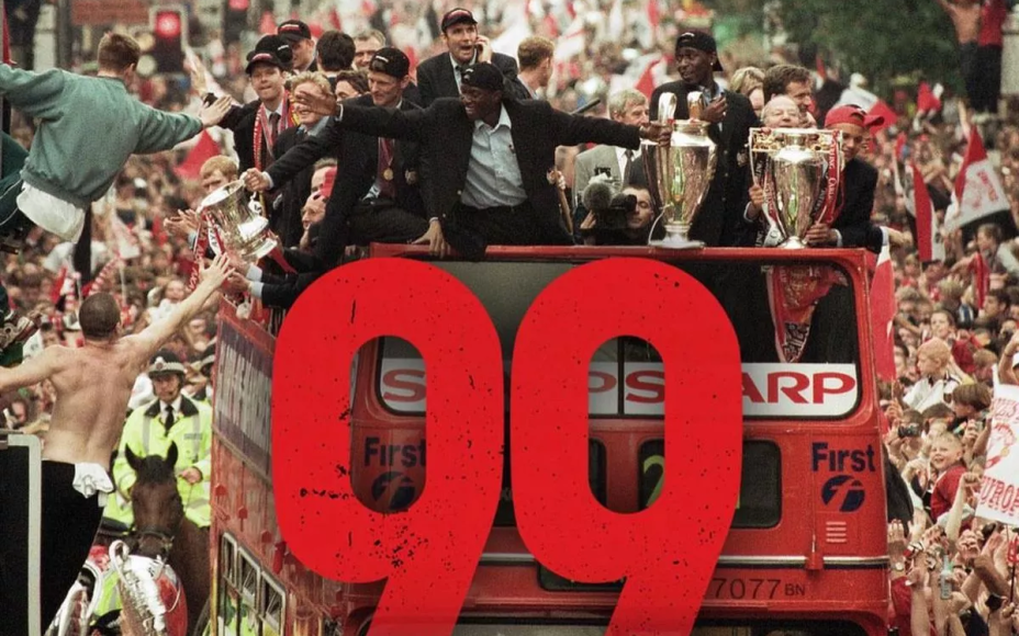 Miniserie de tres episodios para Amazon Prime sobre la histórica temporada de 1999 del equipo de fútbol inglés del Manchester United, en la que ganó el triplete gracias al mítico entrenador Alex Ferguson: la Premier, la FA (Football Asociation) Cup y la Champions League europea, por primera vez en la historia del fútbol inglés.